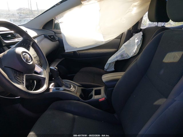 JN1BJ1CP7JW104216 Nissan Rogue Sport S