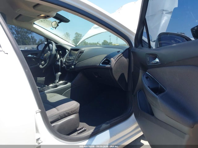 1G1BE5SM1J7190433 Chevrolet Cruze Lt Auto