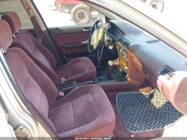 45178211 :رقم المزاد ، JHMCB7671PC018647 vin ، 1993 Honda Accord Ex مزاد بيع