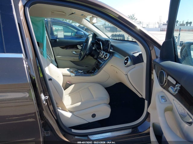 45178242 :رقم المزاد ، WDC0G4JB1JV028276 vin ، 2018 Mercedes-benz Glc 300 مزاد بيع