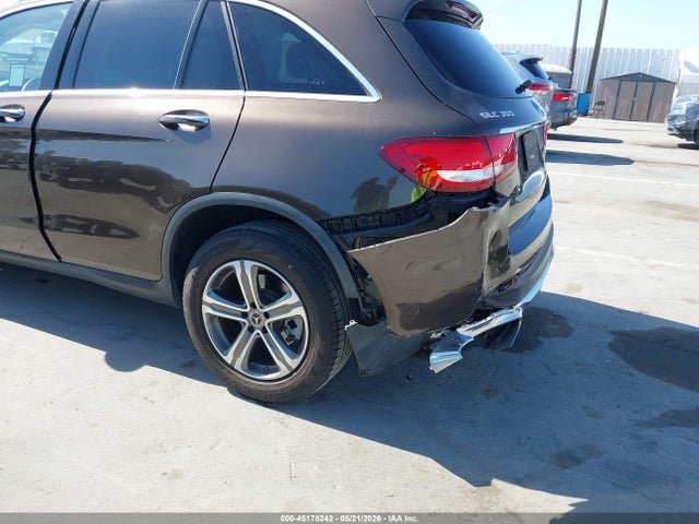 45178242 :رقم المزاد ، WDC0G4JB1JV028276 vin ، 2018 Mercedes-benz Glc 300 مزاد بيع