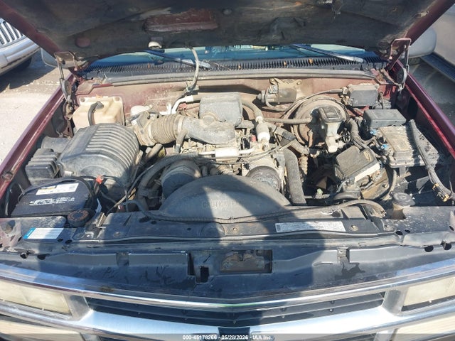 1998 Chevrolet Suburban 1500 მანქანა იყიდება აუქციონზე, vin: 1GNEC16R4WJ353358, აუქციონის ნომერი: 45178266