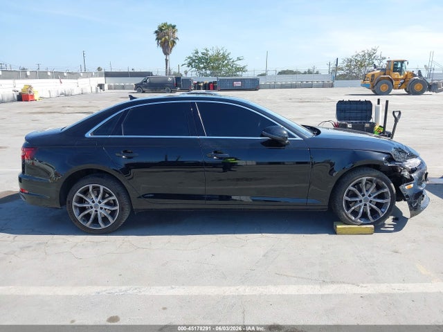 WAUGMAF42KN002449 Audi A4 40 Premium/40 Titanium Premium