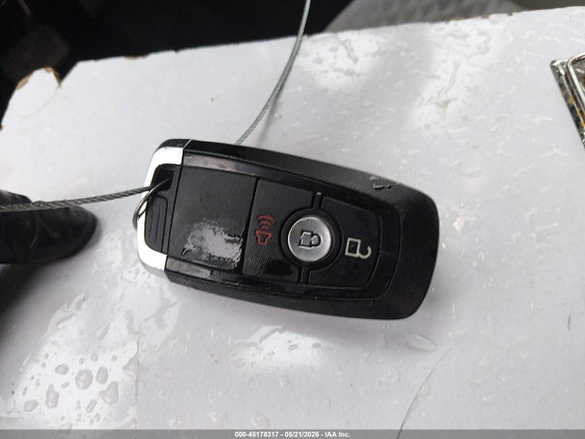 Продажа на аукционе авто 2022 Ford Escape Se, vin: 1FMCU9G66NUA60926, номер лота: 45178317
