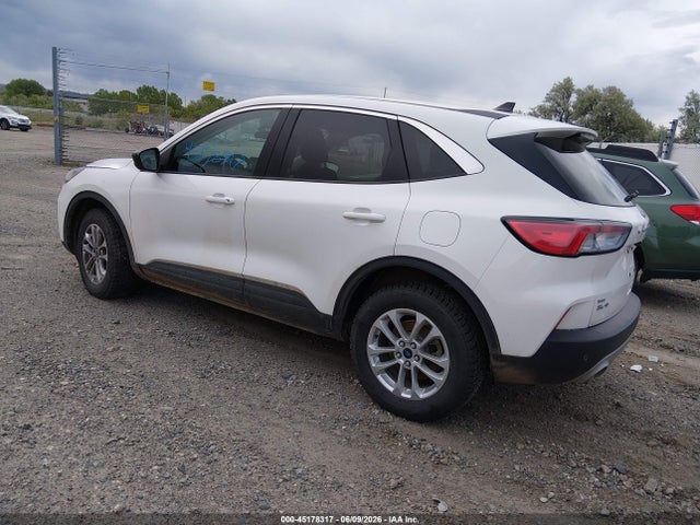 Продажа на аукционе авто 2022 Ford Escape Se, vin: 1FMCU9G66NUA60926, номер лота: 45178317