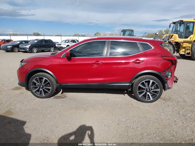 JN1BJ1CR9JW284980 Nissan Rogue Sport Sl