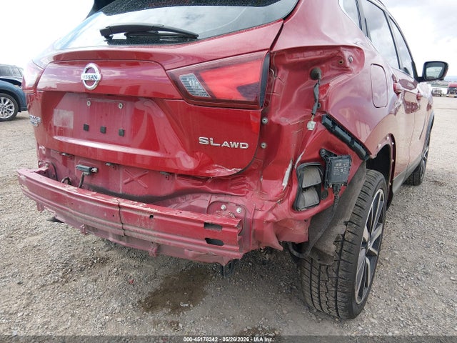 JN1BJ1CR9JW284980 Nissan Rogue Sport Sl