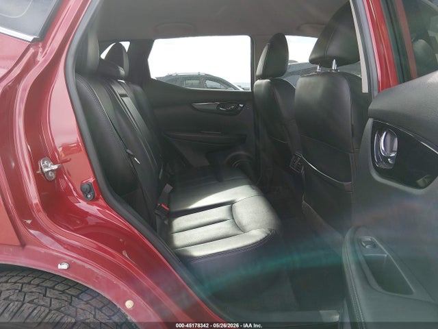 JN1BJ1CR9JW284980 Nissan Rogue Sport Sl