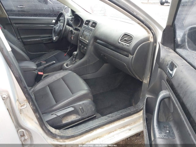 Продажа на аукционе авто 2012 Volkswagen Jetta Sportwagen 2.5l Se, vin: 3VWPP7AJ0CM623871, номер лота: 45178352