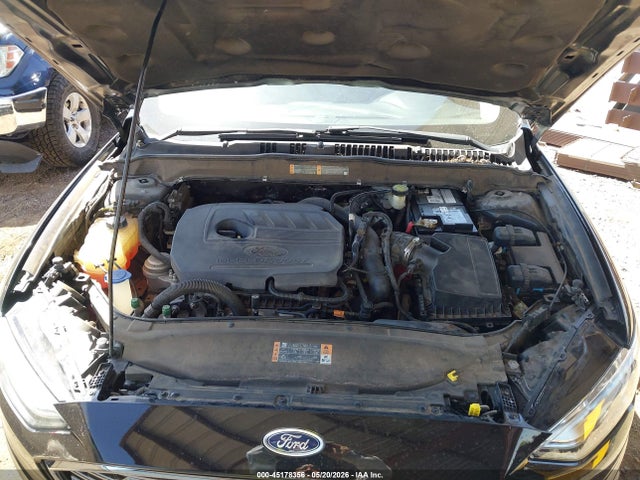 3FA6P0HD2HR172285 Ford FUSION SE