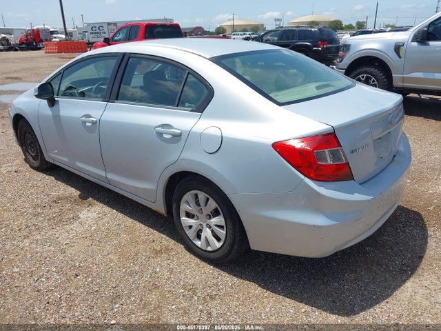 Продаж на аукціоні авто 2012 Honda Civic Lx, vin: 2HGFB2F52CH555844, номер лоту: 45178397