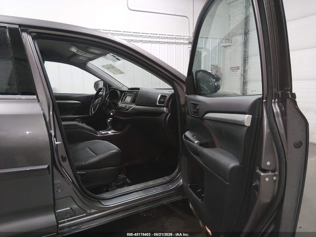 2015 Toyota Highlander Le Plus V6 მანქანა იყიდება აუქციონზე, vin: 5TDZKRFH2FS082452, აუქციონის ნომერი: 45178402