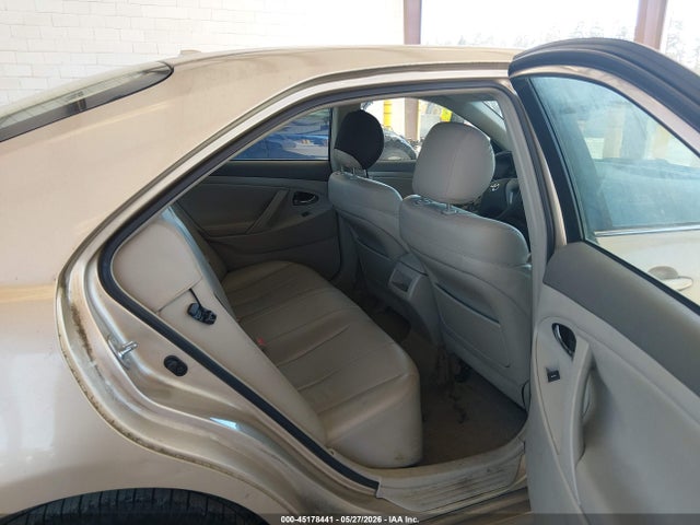45178441 :رقم المزاد ، 4T1BF3EK9BU212146 vin ، 2011 Toyota Camry Le مزاد بيع