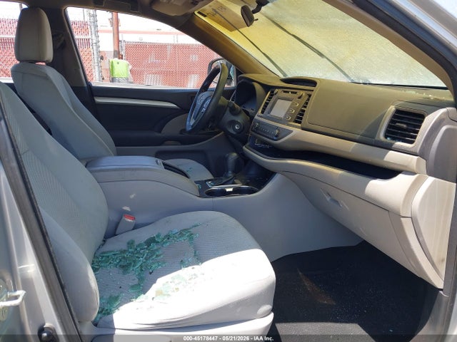 Продажа на аукционе авто 2015 Toyota Highlander Le V6, vin: 5TDZKRFH0FS051748, номер лота: 45178447