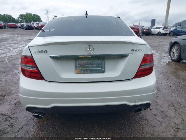 2013 Mercedes-benz C 300 Sport 4matic მანქანა იყიდება აუქციონზე, vin: WDDGF8AB3DR266244, აუქციონის ნომერი: 45178451