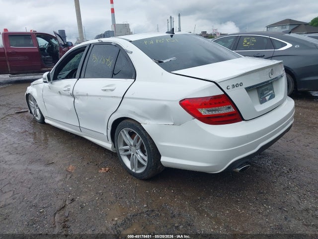 Продаж на аукціоні авто 2013 Mercedes-benz C 300 Sport 4matic, vin: WDDGF8AB3DR266244, номер лоту: 45178451