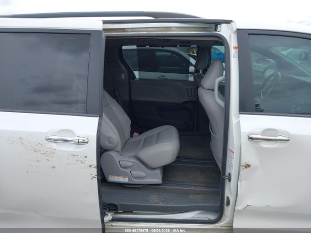 Toyota Sienna Xle 8 Passenger 2015 5TDYK3DC3FS576674 Image 8