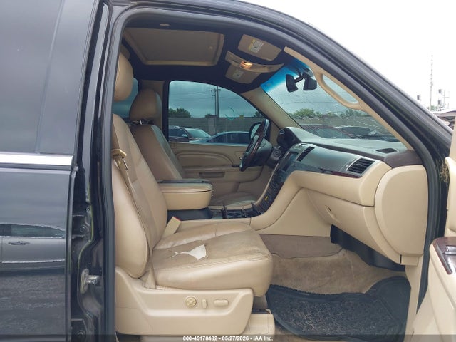 Продажа на аукционе авто 2012 Cadillac Escalade Luxury, vin: 1GYS4BEF4CR132758, номер лота: 45178482
