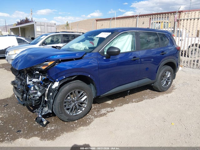 5N1BT3AA8PC753899 Nissan Rogue S Fwd