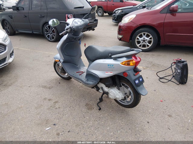 Aukcja sprzedaży 2008 Piaggio Fly 50, vin: ZAPC446B184000318, numer aukcji: 45178581
