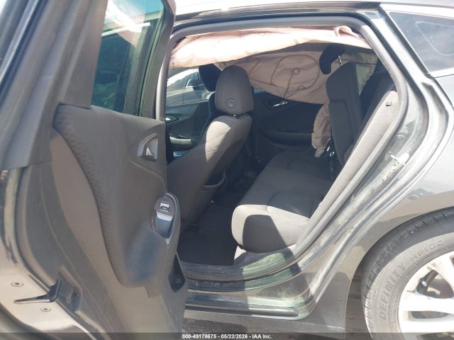1G1ZE5STXHF180814 Chevrolet MALIBU 1LT