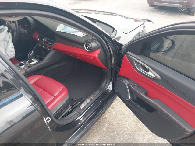 45178692 :رقم المزاد ، ZARFAMBN9M7644042 vin ، 2021 Alfa Romeo Giulia Ti Rwd مزاد بيع