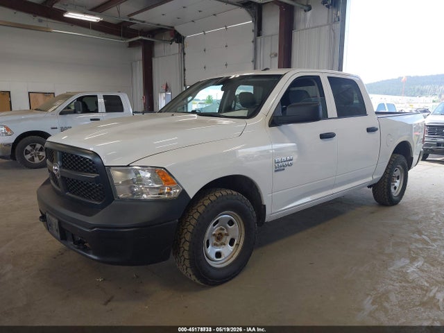 3C6RR7KG1LG242450 RAM 1500 Classic Tradesman 4x4 5&#039;7 Box