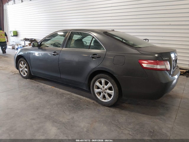 45178772 :رقم المزاد ، 4T1BF3EK1AU108135 vin ، 2010 Toyota Camry Le مزاد بيع