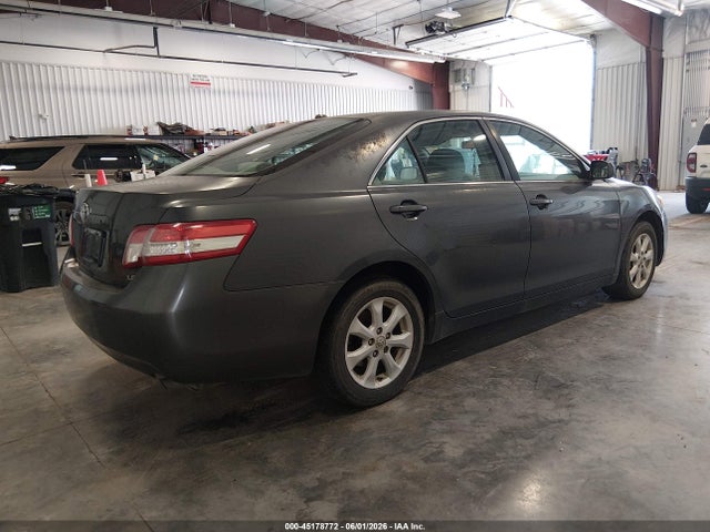 45178772 :رقم المزاد ، 4T1BF3EK1AU108135 vin ، 2010 Toyota Camry Le مزاد بيع