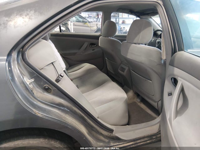 45178772 :رقم المزاد ، 4T1BF3EK1AU108135 vin ، 2010 Toyota Camry Le مزاد بيع