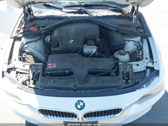 WBA3B1G57FNT03543 BMW 320i
