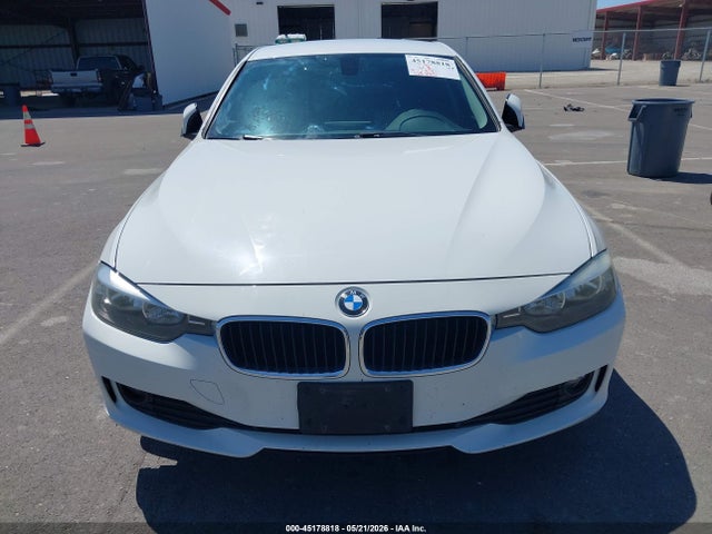 WBA3B1G57FNT03543 BMW 320i