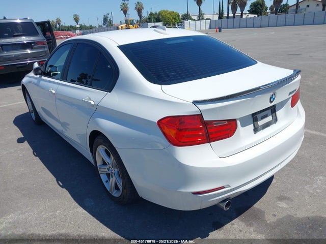 WBA3B1G57FNT03543 BMW 320i