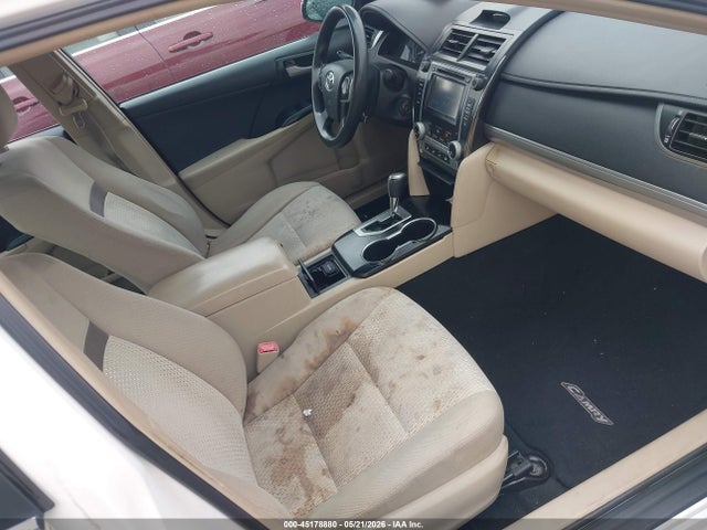45178880 :رقم المزاد ، 4T4BF1FK6ER410728 vin ، 2014 Toyota Camry Le مزاد بيع