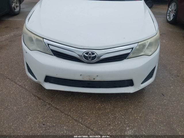 45178880 :رقم المزاد ، 4T4BF1FK6ER410728 vin ، 2014 Toyota Camry Le مزاد بيع