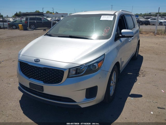KIA SEDONA LX 2015 KNDMB5C12F6051583 Image 2