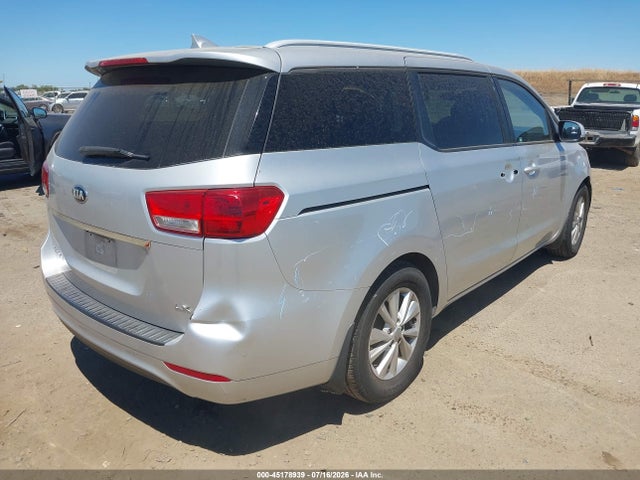 KIA SEDONA LX 2015 KNDMB5C12F6051583 Image 4