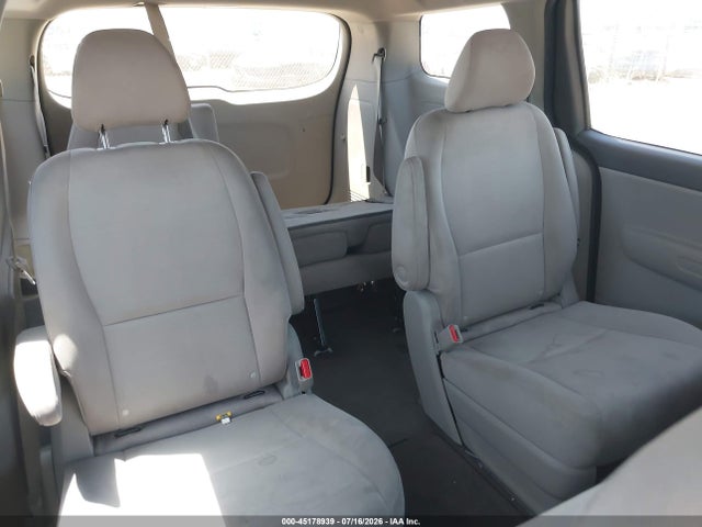 KIA SEDONA LX 2015 KNDMB5C12F6051583 Image 8