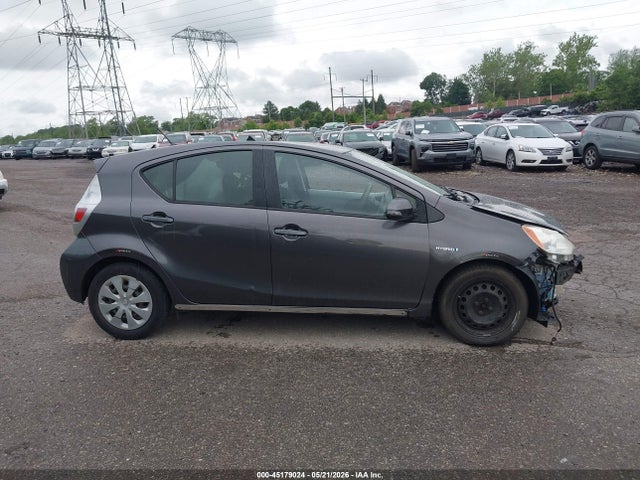 Продаж на аукціоні авто 2013 Toyota Prius C Two, vin: JTDKDTB36D1051153, номер лоту: 45179024