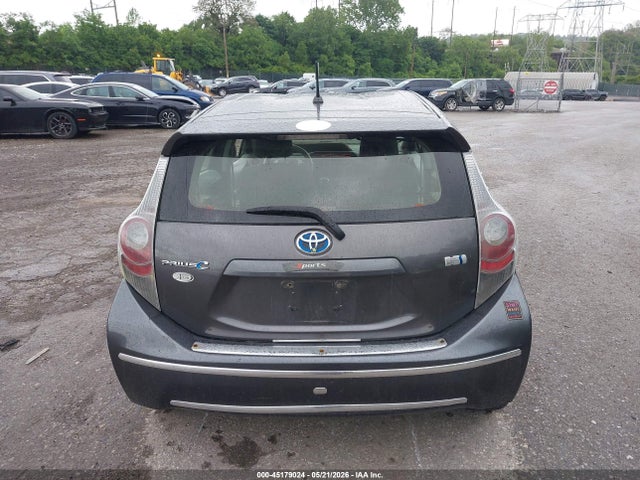 Продаж на аукціоні авто 2013 Toyota Prius C Two, vin: JTDKDTB36D1051153, номер лоту: 45179024