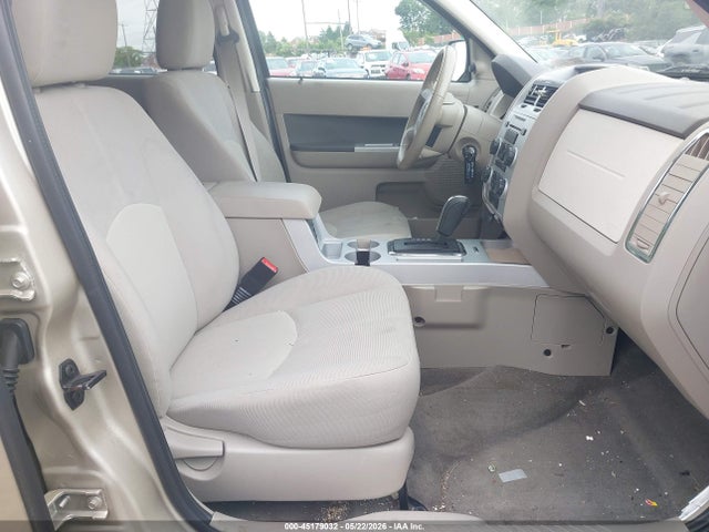 2011 Mercury Mariner მანქანა იყიდება აუქციონზე, vin: 4M2CN9B76BKJ03695, აუქციონის ნომერი: 45179032