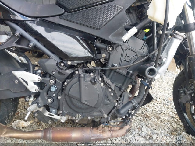 45179090 :رقم المزاد ، JKAEXKH19JDA08261 vin ، 2018 Kawasaki Ex400 مزاد بيع