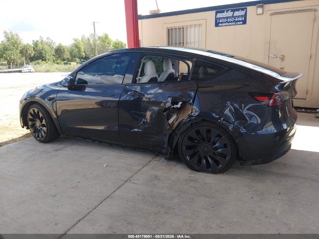 Продажа на аукционе авто 2024 Tesla Model Y Performance Dual Motor All-wheel Drive, vin: 7SAYGDEF4RF029389, номер лота: 45179091