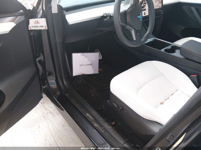 Продажа на аукционе авто 2024 Tesla Model Y Performance Dual Motor All-wheel Drive, vin: 7SAYGDEF4RF029389, номер лота: 45179091