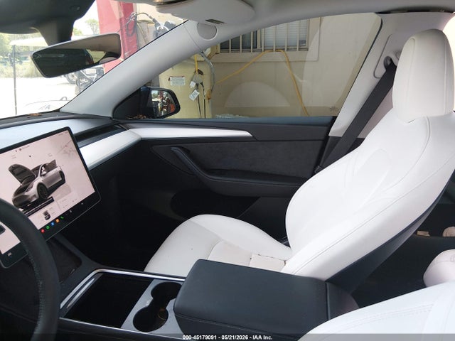 Продажа на аукционе авто 2024 Tesla Model Y Performance Dual Motor All-wheel Drive, vin: 7SAYGDEF4RF029389, номер лота: 45179091