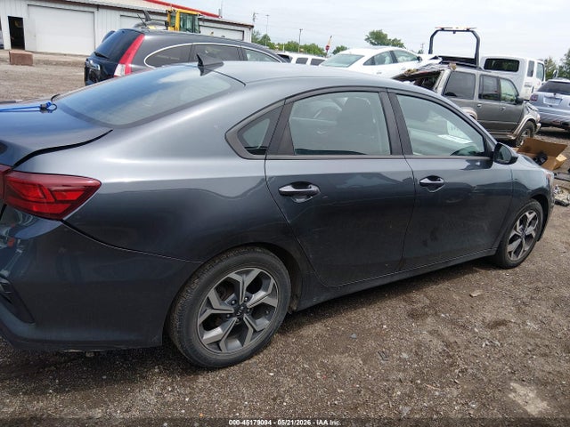 2019 Kia Forte Lxs მანქანა იყიდება აუქციონზე, vin: 3KPF24AD8KE078520, აუქციონის ნომერი: 45179094