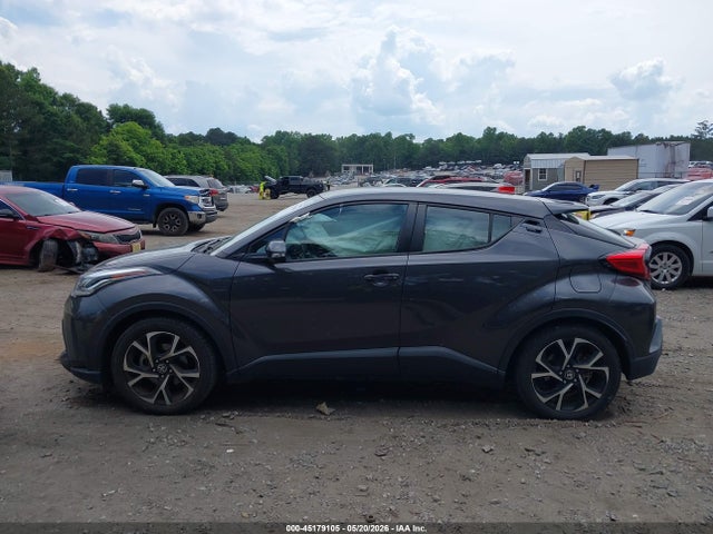 NMTKHMBX8MR136350 Toyota C-HR XLE