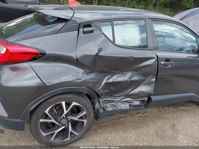NMTKHMBX8MR136350 Toyota C-HR XLE