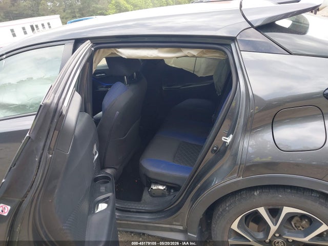 NMTKHMBX8MR136350 Toyota C-HR XLE