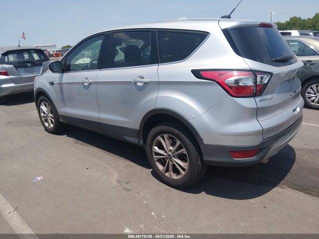 45179108 :رقم المزاد ، 1FMCU0GD2HUC59549 vin ، 2017 Ford Escape Se مزاد بيع